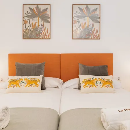 C21 Trendy 2 Bdr&parking Downtown Apartment